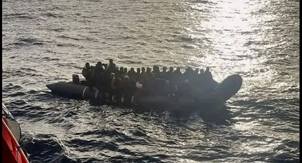 هآرتس: الإسرائيليون يهربون من تل أبيب إلى قبرص عبر البحر مقابل آلاف الدولارات هرباً من التصعيد