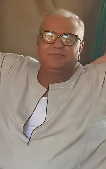 الكاتب الصحفي صلاح توفيق يتقدم بخالص العزاء في وفاة الحاج سيد أبورياض