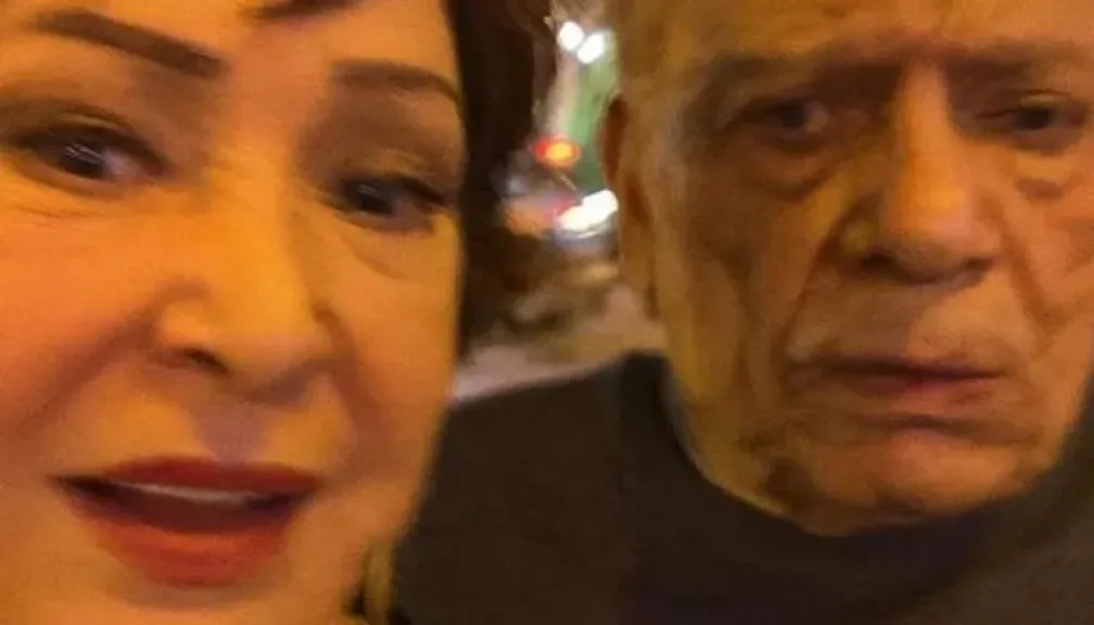 لبلبة تنفي ظهورها مع عادل إمام وتكشف الحقيقة وراء الصورة المتداولة