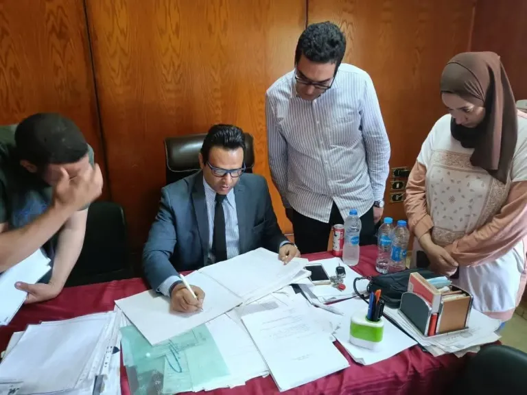 وكيل صحة سوهاج يتفقد لجان الكشف الطبي للمرشحين لانتخابات مجلسي الشيوخ والنواب