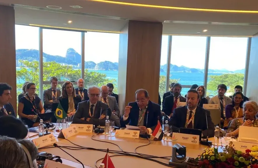 مصر تراهن على ”بريكس” لإيجاد حلول مبتكرة لأزمة الديون العالمية وتدعو لتعاون اقتصادي شامل