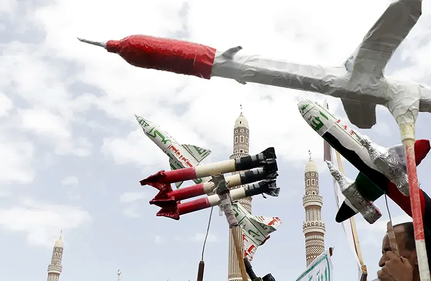 إسرائيل تبحث سبل وقف صواريخ الحوثيين من اليمن.. 4 سيناريوهات محتملة ومخاوف من انفجار جديد