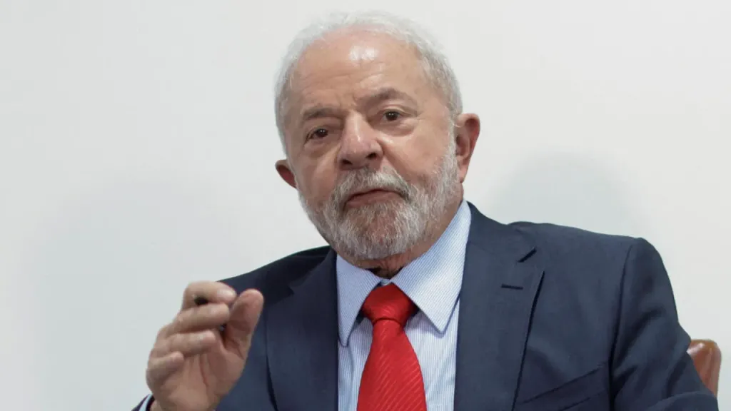 البرازيل توجه ضربة قاسية لأمريكا وتعلن وقف التجارة نهائيًا وتخليًا تدريجيًا عن الدولار