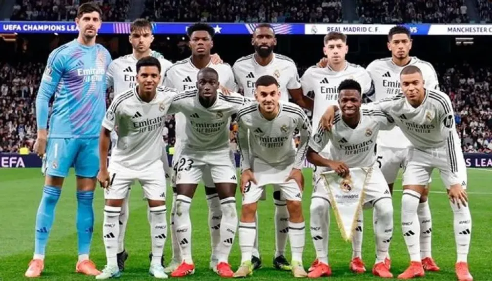 بعد رباعية باريس.. ريال مدريد يُنهي صفقته الرابعة بالتعاقد مع ألفارو كاريراس من بنفيكا