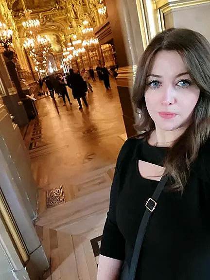 نرمين نبيل تكتب : من المجد إلى العزلة .. سيرة سقوط ناعم