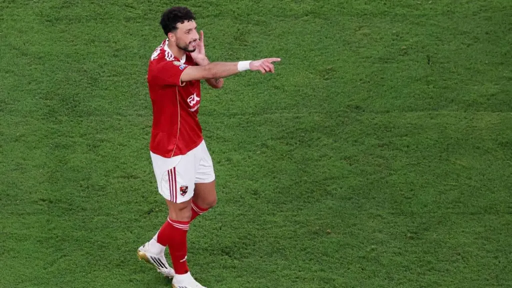 خطوة صادمة من وسام أبو علي تُعلن تمرده على الأهلي