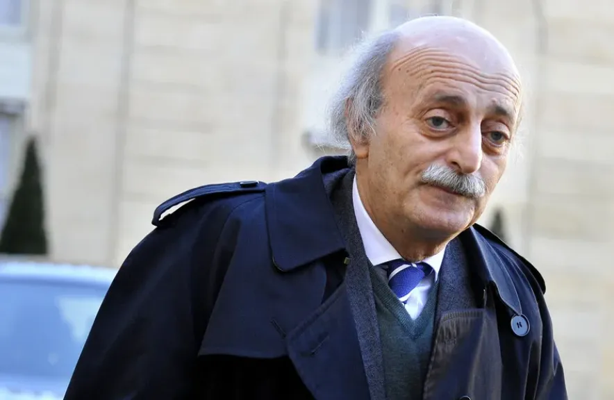 وليد جنبلاط يحذّر من الفخ الإسرائيلي: ”تدمير وزارة الدفاع السورية لا علاقة له بحماية الدروز”