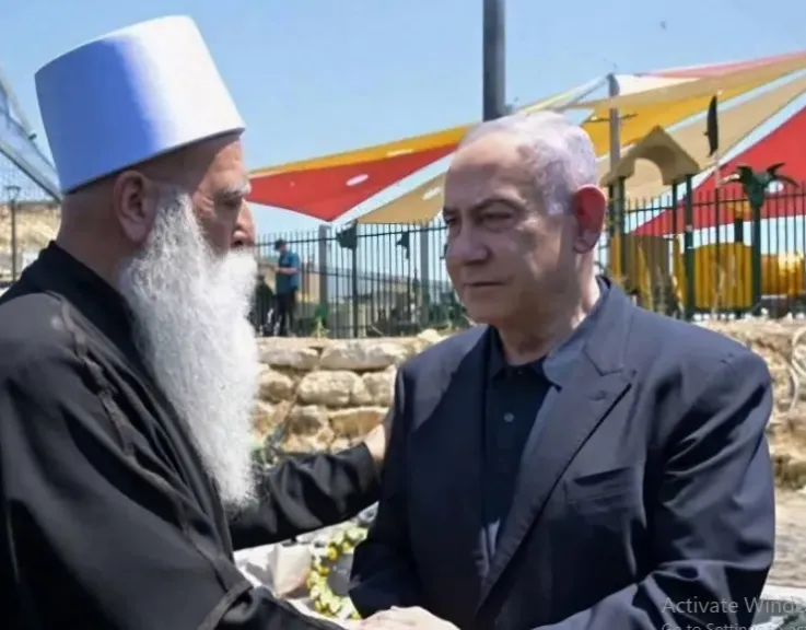 الدروز يرفعون علم إسرائيل في السويداء.. تصاعد خطير ينذر بانفصال مدعوم خارجياً