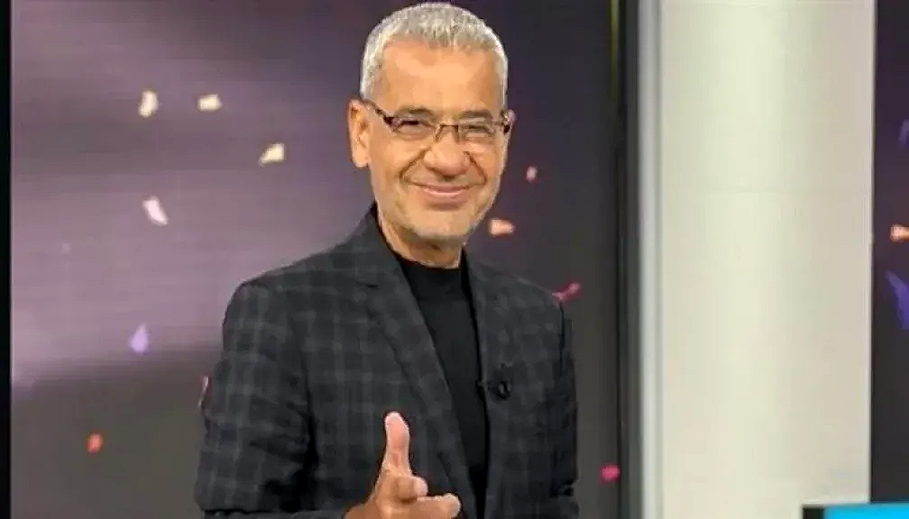 مصطفى الآغا يطوي آخر صفحات ”الحلم”.. وداع مؤثر بعد 19 عاماً من توزيع الأمل والملايين