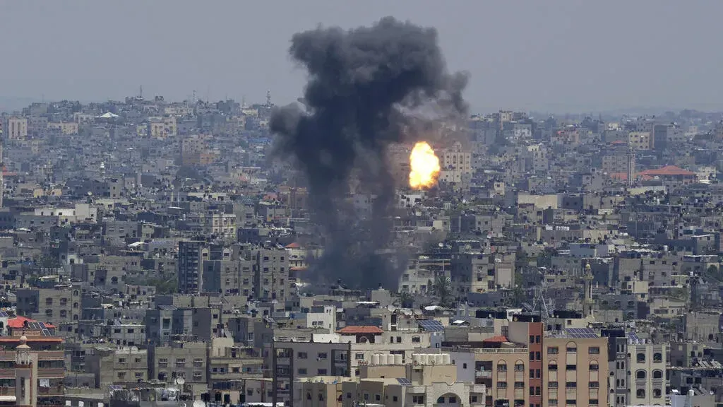 ارتفاع حصيلة القتلى في قطاع غزة إلى 136 فلسطينياً جراء القصف والغارات الإسرائيلية المكثفة