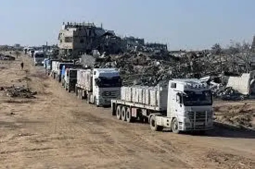 عشرات الآلاف من الطرود الغذائية والطبية تدفن تحت الشمس.. إعلام عبري يفضح مصير 1000 شاحنة مساعدات
