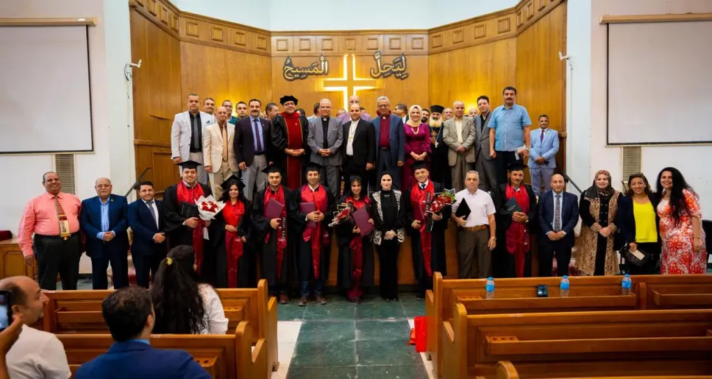 كلية لاهوت المثال تحتفل بتخريج دفعة جديدة من الدارسين بالمنيا
