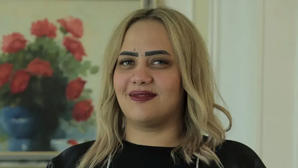 شهرة مشبوهة وهوس التريند.. لماذا تم توقيف البلوجر «أم سجدة» بتهمة نشر محتوى خادش للحياء؟ (1) شهرة مشبوهة وهوس التريند.. لماذا تم توقيف البلوجر «أم سجدة» بتهمة نشر محتوى خادش للحياء؟ (1)