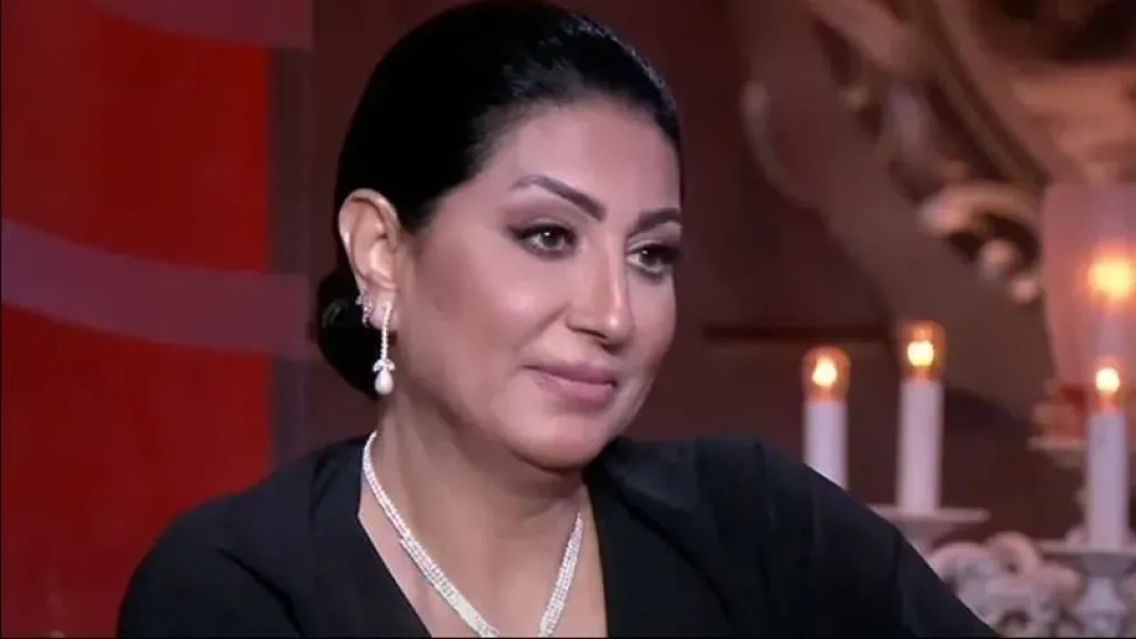 وفاء عامر ترد بقوة على شائعات الهروب: ”أنا هنا ولن أهرب.. القضاء المصري عادلي!