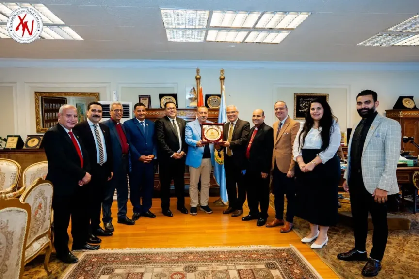 محافظ أسيوط يستقبل وفد كلية لاهوت مجمع المثال الإنجيلية ويشيد بدورها المجتمعي