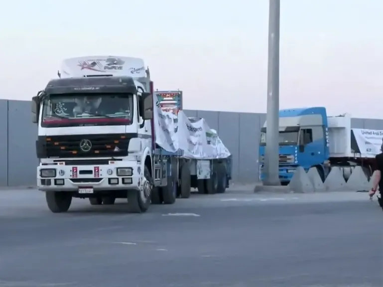 مصر تواصل دعمها لغزة.. قافلة مساعدات جديدة تعبر معبر رفح لليوم السابع