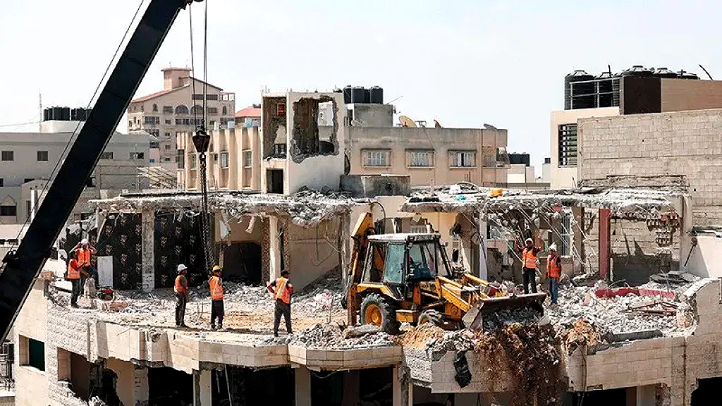 الدمار باهظ.. خسائر إيران قد تتجاوز نصف تريليون دولار