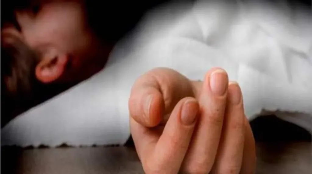 صرخة طفل مات تحت أيدي والده.. مأساة الإدمان تتحول إلى جريمة قتل في قليوب