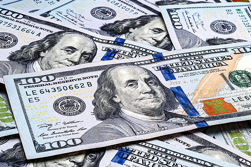 الأخضر بكام؟ ..سعر الدولار اليوم الأحد 10 أغسطس 2025 أمام الجنيه المصري