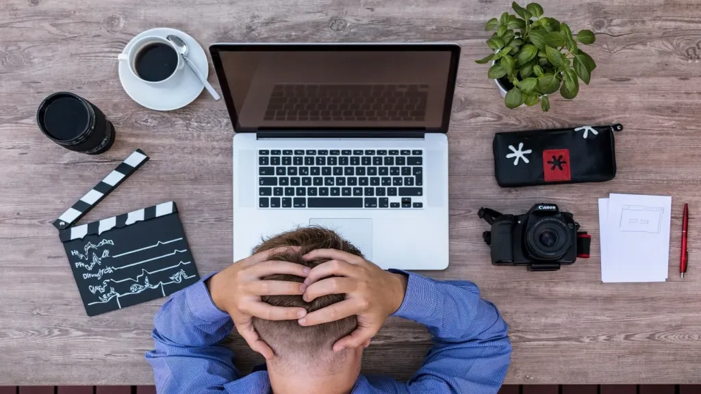 من الحبس إلى الحساب الضريبي.. كيف تُحاصر الدولة أرباح التيك توكرز؟