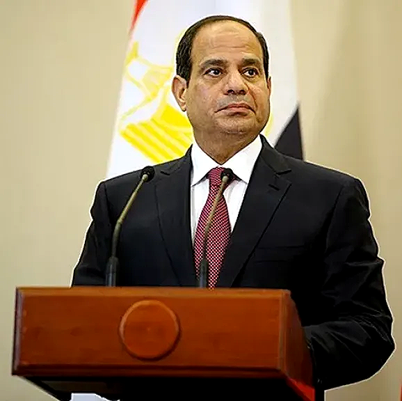 الرئيس السيسي يحيي شباب مصر الأوفياء: أنتم عماد بناء حاضر يليق بتاريخ أمتنا العريق