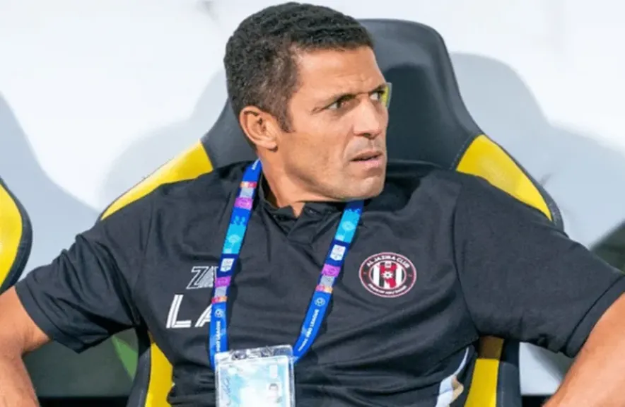 الحسين عموتة يدخل التاريخ بأسرع إقالة في الدوري الإماراتي عقب خسارة الجزيرة أمام خورفكان