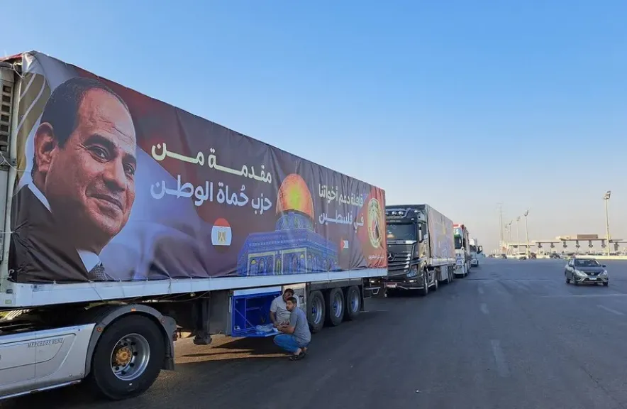 مصر تواصل إرسال قوافل ”زاد العزة” لدعم غزة.. و”إسرائيل” تعرقل دخول المساعدات الإنسانية