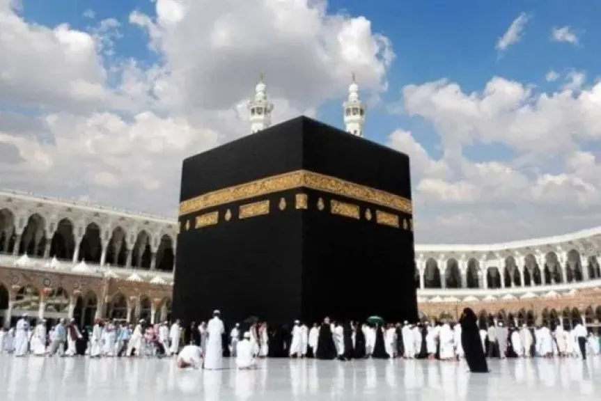 خدمة «نسك عمرة 2025».. كيفية التقديم والحصول على التأشيرة إلكترونيًا للراغبين في أداء المناسك