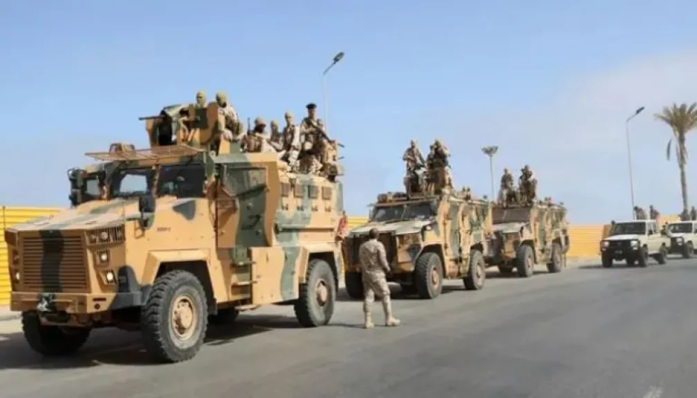 طرابلس على صفيح ساخن.. تحشيدات عسكرية ضخمة من مصراتة تهدد بصدام وشيك مع مليشيات الردع