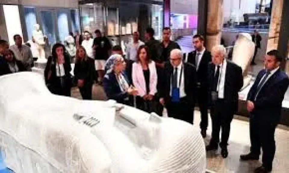 المتحف المصري الكبير يستقبل رئيس وزراء لبنان والوفد المرافق له في زيارة رسمية