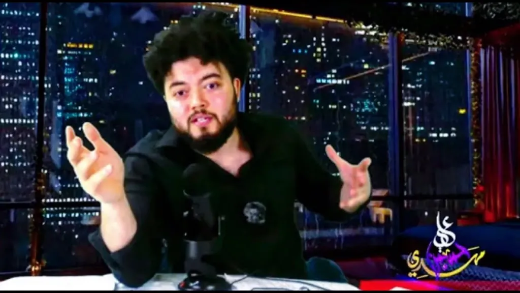 عفو رئاسي عن الناشط علي حسين مهدي يثير جدلًا قانونيًا وسياسيًا في مصر