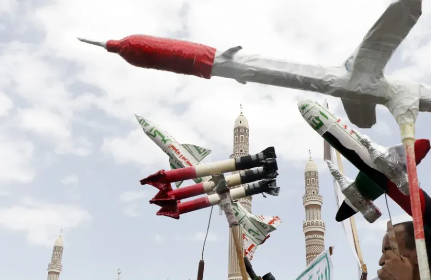 إطلاق صاروخ باليستي فرط صوتي  من اليمن من طراز «فلسطين-2» يستهدف موقعاً إسرائيلياً في يافا