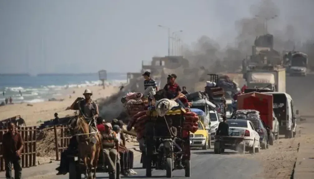 الجيش الإسرائيلي يفتح ممرا مؤقتا للفلسطينيين عبر شارع صلاح الدين مع استمرار التوغل في غزة