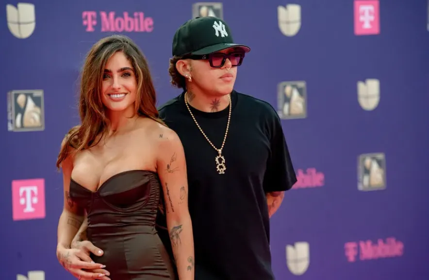 فضيحة في هوليوود.. نجمة مواقع التواصل تقاضي نجم بوب كولومبي بعد تسريب فيديو إباحي