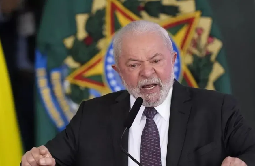 الرئيس البرازيلي لولا دا سيلفا يهاجم ترامب: ”توقف عن اعتبار نفسك إمبراطور العالم”