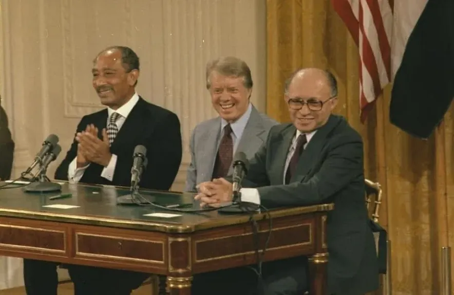 إسرائيل تحتفي باتفاقيات كامب ديفيد ومصر تحذر: السلام في مهب الريح وسط الحرب على غزة