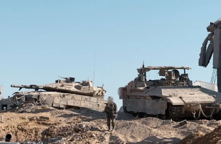 إذاعة الجيش الإسرائيلي: بطء تقدم الفرقتين 162 و98 في مدينة غزة بسبب إخلاء المدنيين
