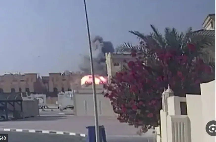 علاء مبارك يسخر من وصف الرد القطري على الهجوم الإسرائيلي بـ”الدرس الدبلوماسي”: ”ما هو الأسلوب الجدير أن يُدرّس؟”