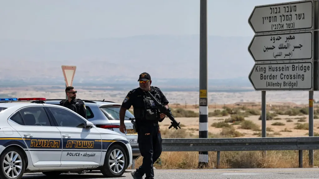 إطلاق نار عند معبر جسر الملك حسين بين الضفة الغربية والأردن