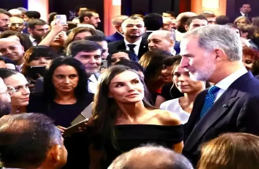 شاهد :حوار مؤثر بين فلسطينية وملك إسبانيا خلال زيارته إلى مصر