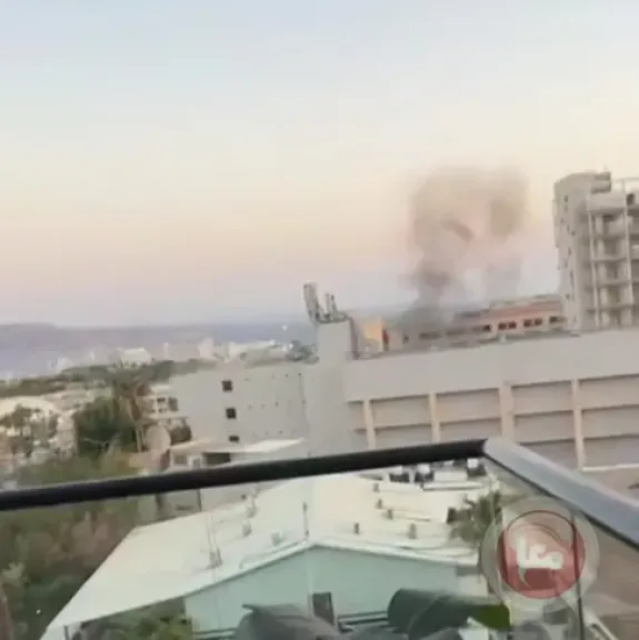 شاهد بالصور.. سقوط مسيّرة أطلقت من اليمن على فندق في إيلات جنوبي إسرائيل