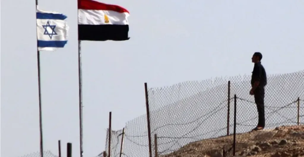 مصر تنفي مزاعم وجود عسكري مخالف في سيناء وتؤكد التزامها بالمعاهدات الدولية