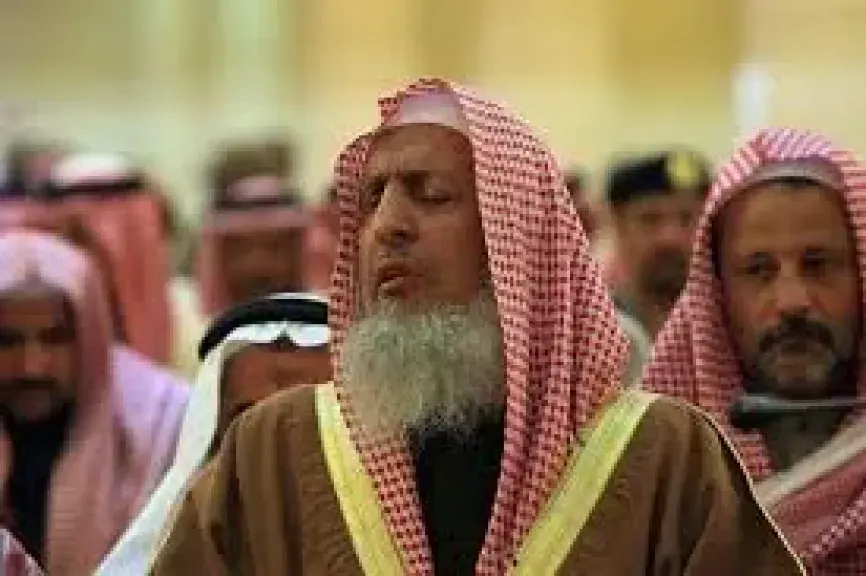 وفاة المفتي العام للمملكة الشيخ عبدالعزيز بن عبدالله آل الشيخ.. سيرة عالم ومسيرة عطاء