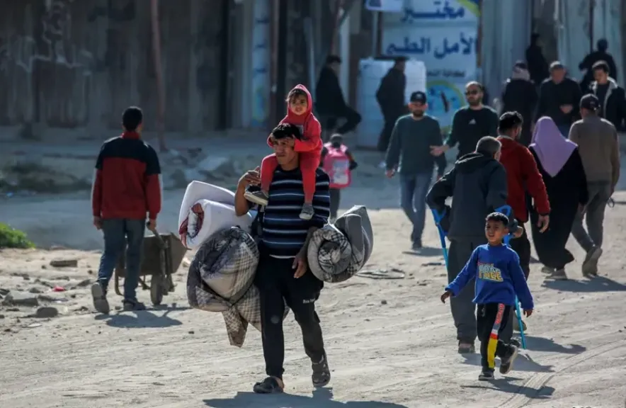 نزوح أكثر من 640 ألفًا من غزة إلى المواصي ليل الإثنين.. تطورات ميدانية وإنسانية