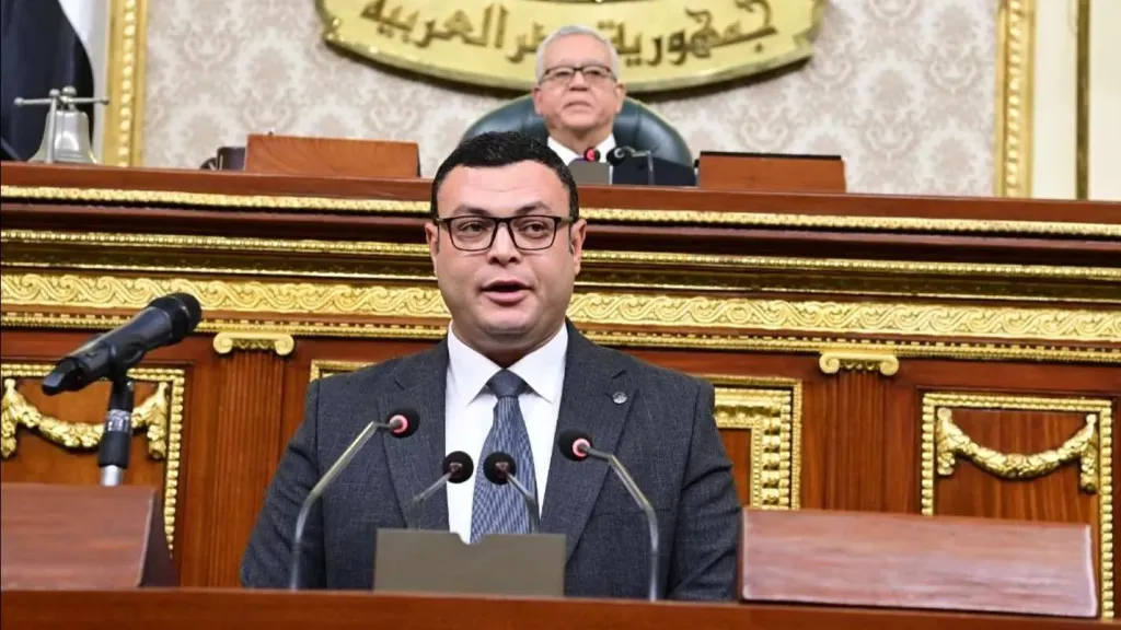 إنجازات غير مسبوقة: وزير الإسكان يكشف عن تنفيذ 5100 مشروع مياه وصرف صحي