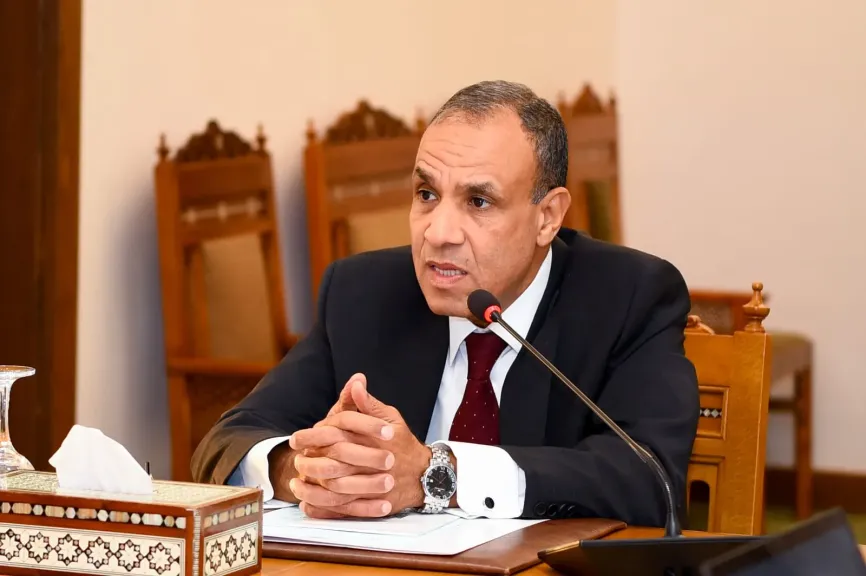 اجتماع رباعي مشتعل.. مصر تواجه التدخلات وتدافع عن السودان