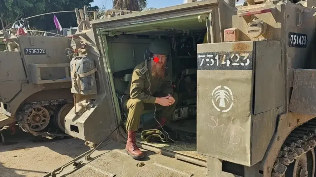 ضغوط على ألبانيا لاعتقال الحاخام الأكبر يوئيل كابلان بتهم جرائم حرب في غزة