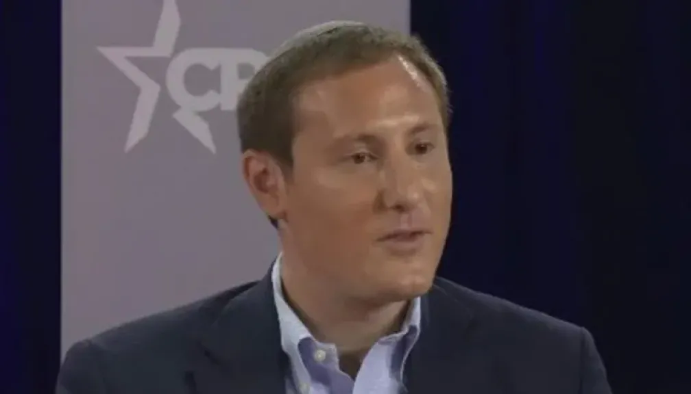 كيف تُمسك إسرائيل بخيوط السياسة الأمريكية – نموذج ديفيد ميلستين