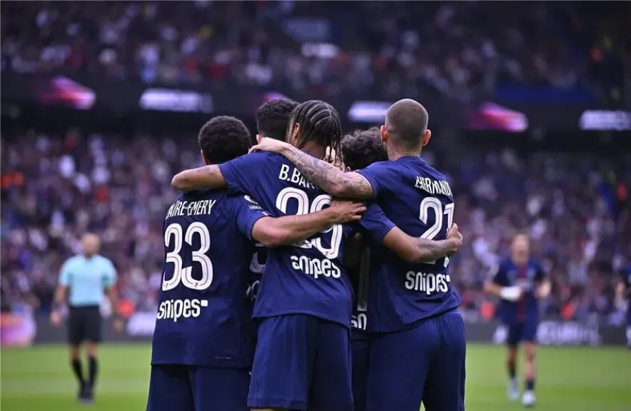 باريس سان جيرمان يتلقى ضربة قوية قبل مواجهة برشلونة في دوري أبطال أوروبا