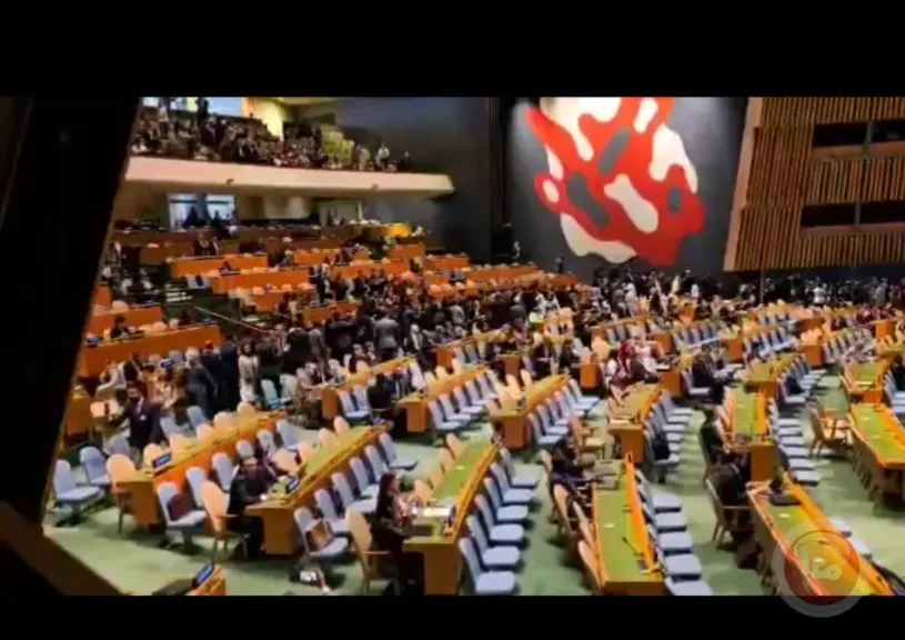 نتنياهو يهاجم الجميع و انسحاب جماعي يفضح فشل نتنياهو في الأمم المتحدة